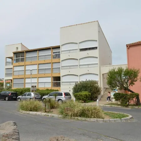 Apartment Cap D'agde: Appt 2 Pieces, 4 Couchages A 100m De La - Fr-1-249-68 *
