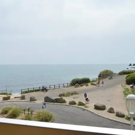 Apartment Cap D'agde: Appt 2 Pieces, 4 Couchages A 100m De La - Fr-1-249-68 *